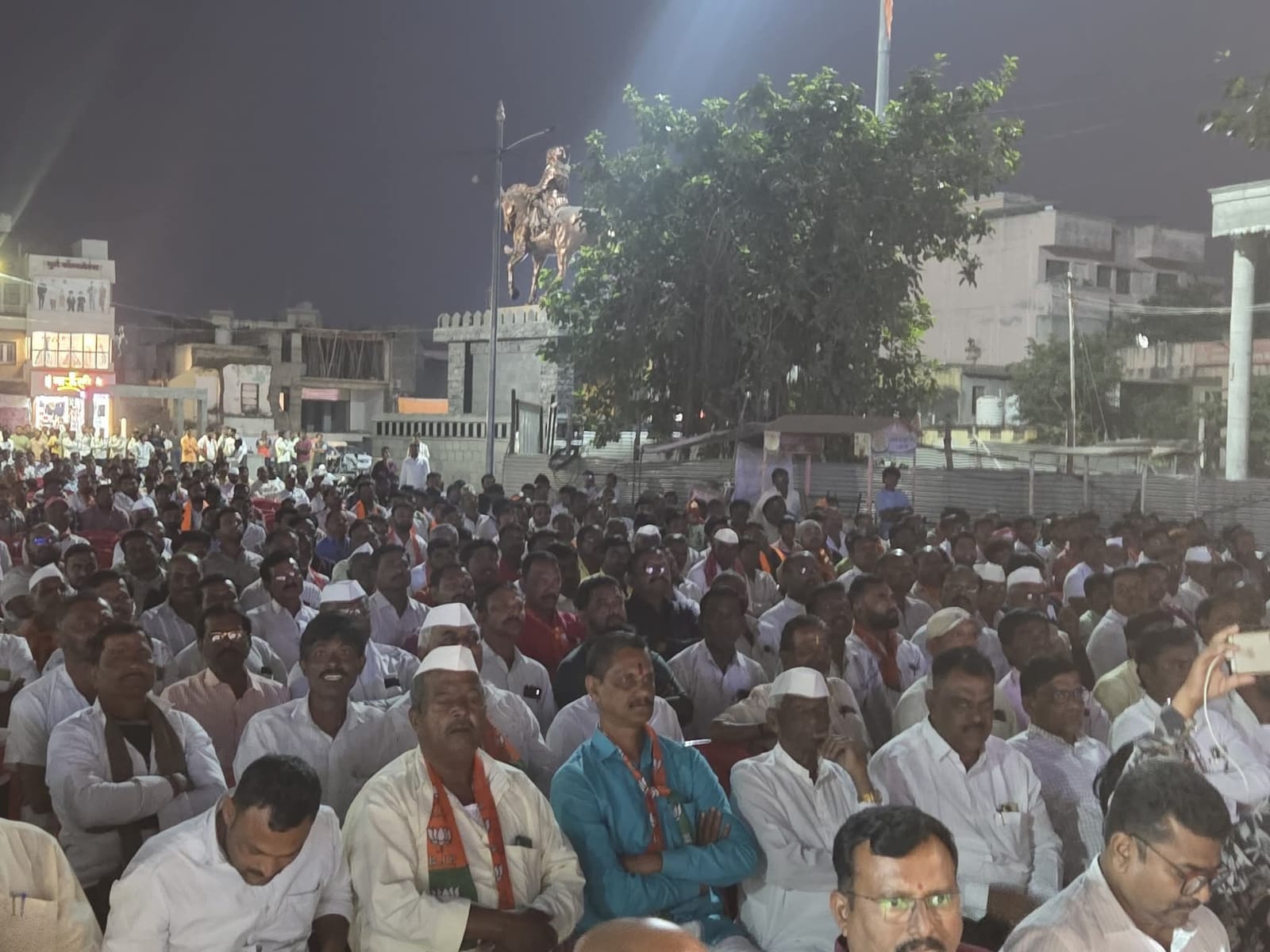 भाजपा, व महायुतीच्या नगराध्यक्षा पदाच्या उमेदवारासह प्रभाग निहाय सर्व उमेदवारांच्या भव्य प्रचाराचा शुभारंभ