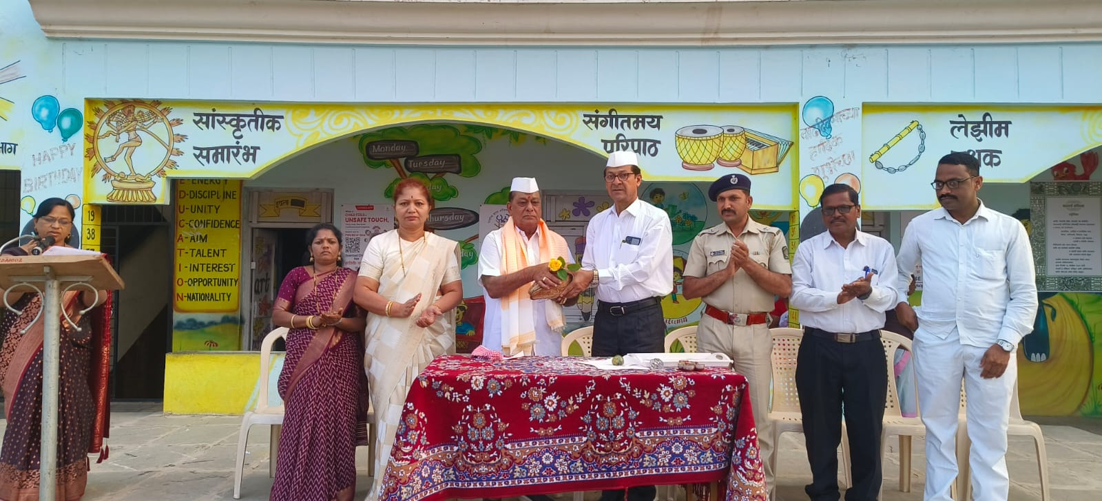 क्रांतिवीर संकुलात प्रजासत्ताक दिन उत्साहात साजरा.