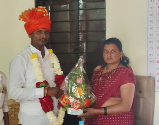 धुळदेव गावच्या उपसरपंचपदी विलास कोळेकर यांची निवड 