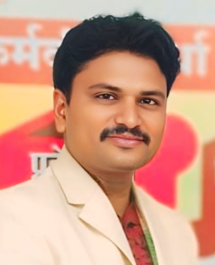 बार्शीचे प्रा. डॉ. राहुल पालके आदिवासी आणि प्रादेशिक भाषा व साहित्य या विषयात ‘नेट’ परीक्षा उत्तीर्णएकूण ८ विषयात तब्बल २० व्यांदा उत्तीर्ण होण्याचा अनोखा विक्रम