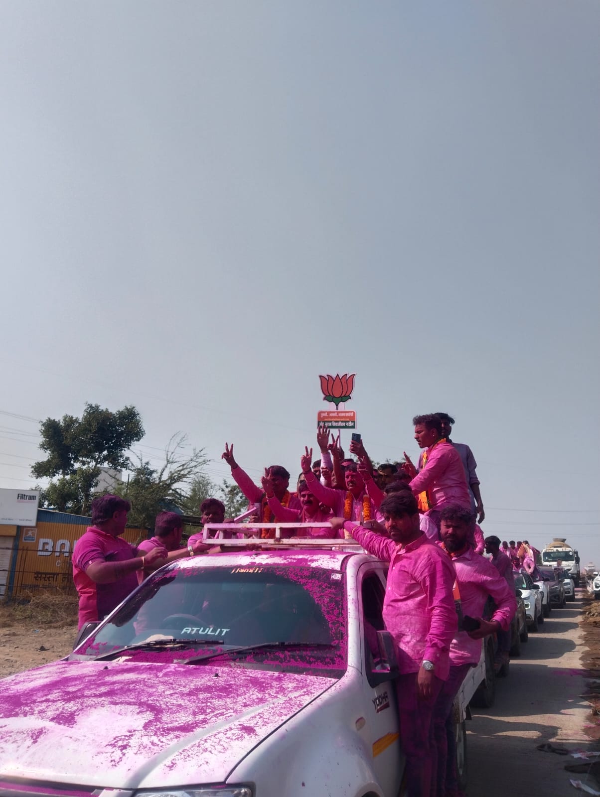 मायणी गटात ॲड सुरज पाटील ठरले जॉइंट किलर