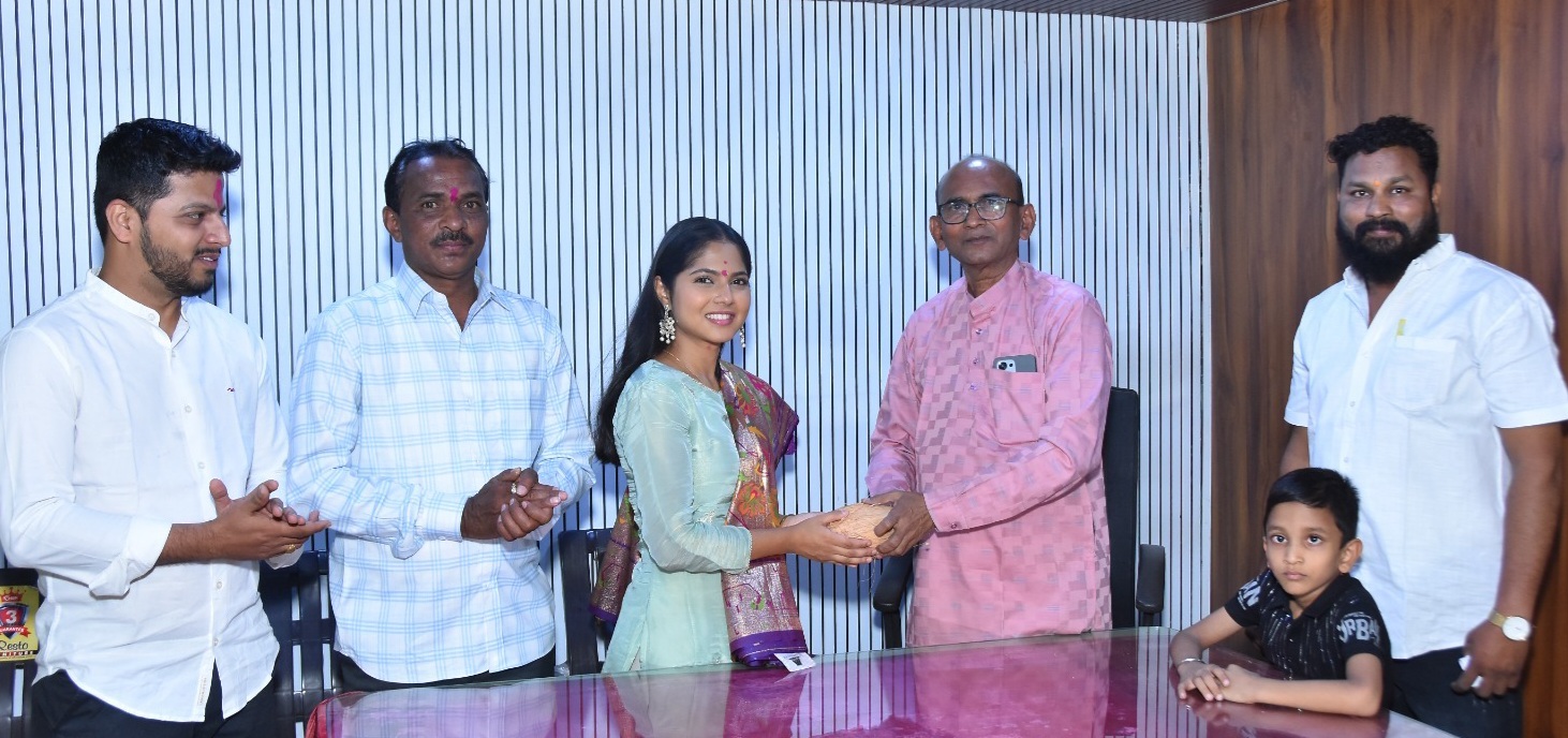 कमळी अहिंसामध्ये, जंगी सत्काराने भारावून गेले – अभिनेत्री विजया बाबर