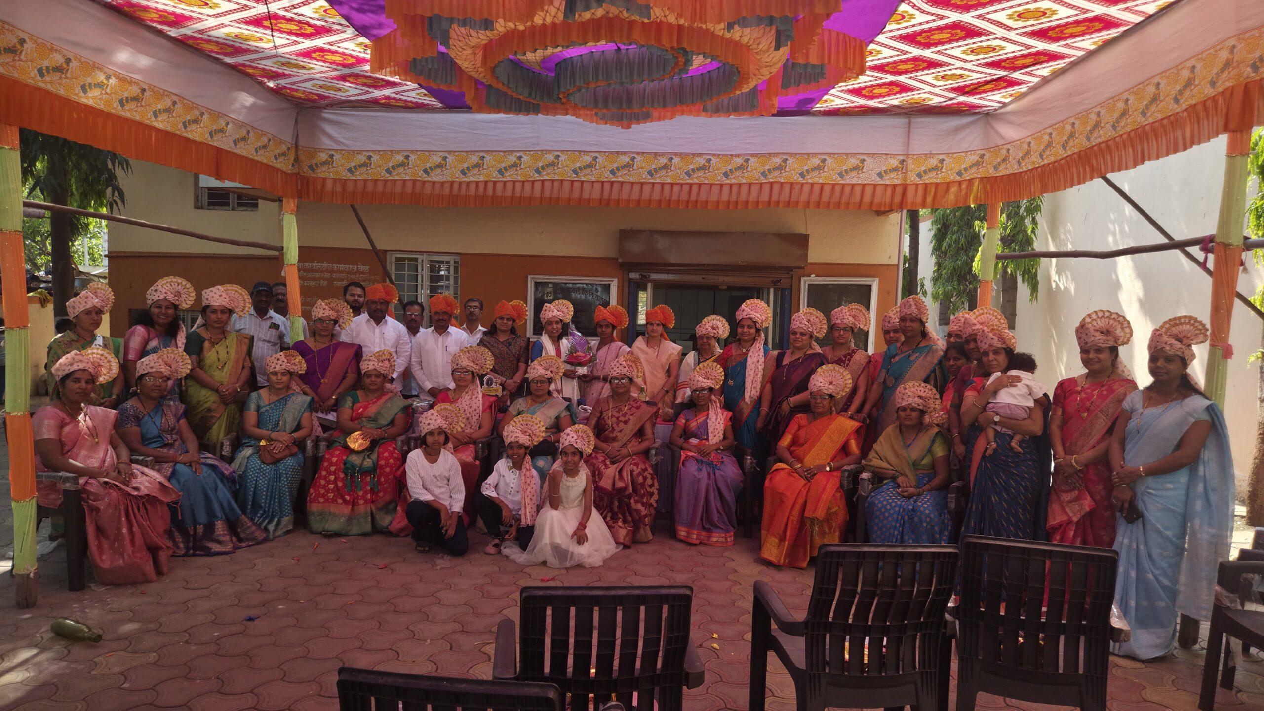 प्राथमिक शिक्षक सह.बँक सातारा शाखा म्हसवड यांच्या वतीने म्हसवड कर्तृत्ववान महिलांचा सन्मान